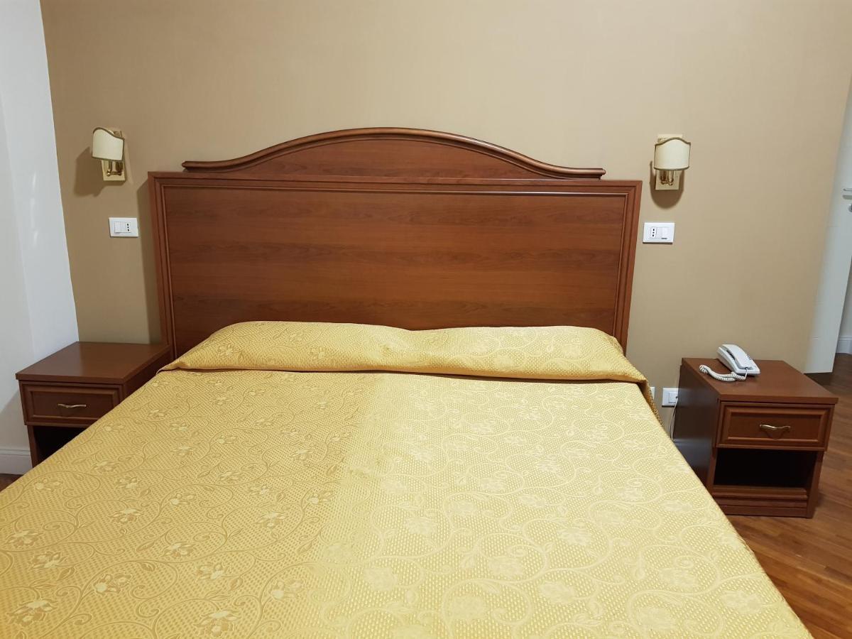 אריצ'ה Hotel Villa Aricia מראה חיצוני תמונה